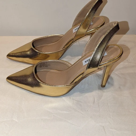 Shoes/Heels - Picture 6 of 7